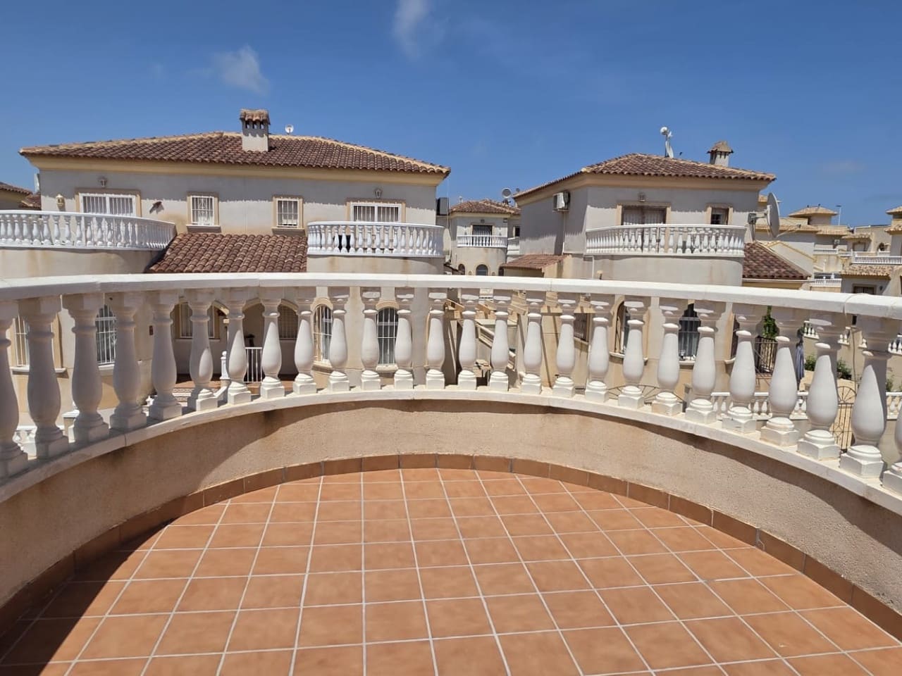 2 Zimmer Haus zu verkaufen in Torrevieja mit Pool - 185.000 € (Ref: 9921072)