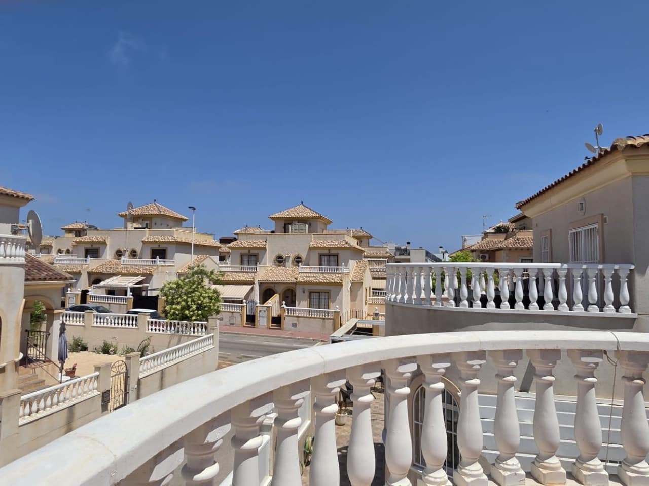 2 Zimmer Haus zu verkaufen in Torrevieja mit Pool - 185.000 € (Ref: 9921072)
