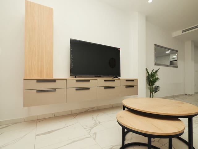 Apartamento de 2 habitaciones en Avenida Habaneras - Curva de Palangre, Torrevieja en venta con piscina garaje - 326.900 € (Ref: 9930031)
