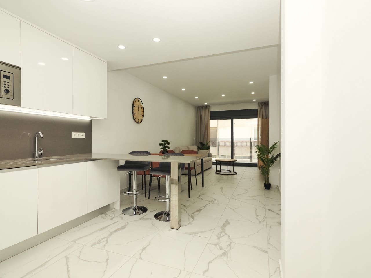 2 bedroom Apartment for sale in Torrevieja with pool garage - € 326,900 (Ref: 9930031)