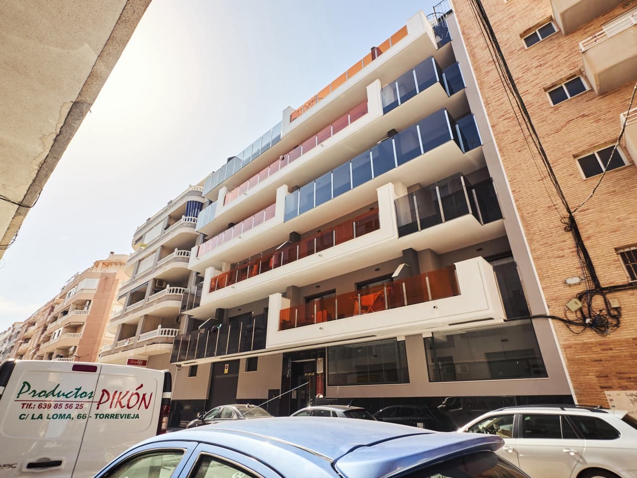 2 bedroom Apartment for sale in Torrevieja with pool garage - € 326,900 (Ref: 9930031)
