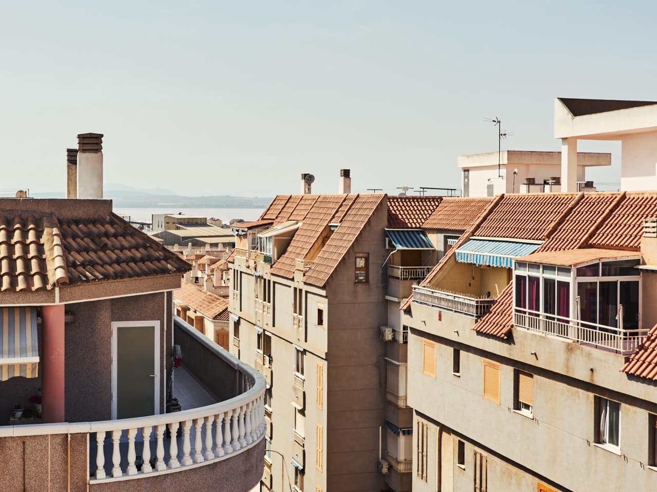 Apartamento de 2 habitaciones en Torrevieja en venta - 118.500 € (Ref: 9930032)