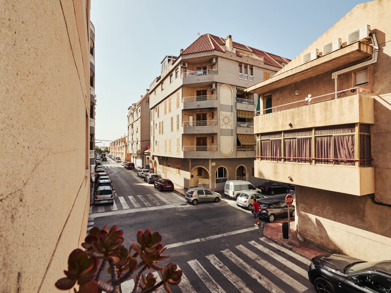 Apartamento de 2 habitaciones en Torrevieja en venta - 118.500 € (Ref: 9930032)