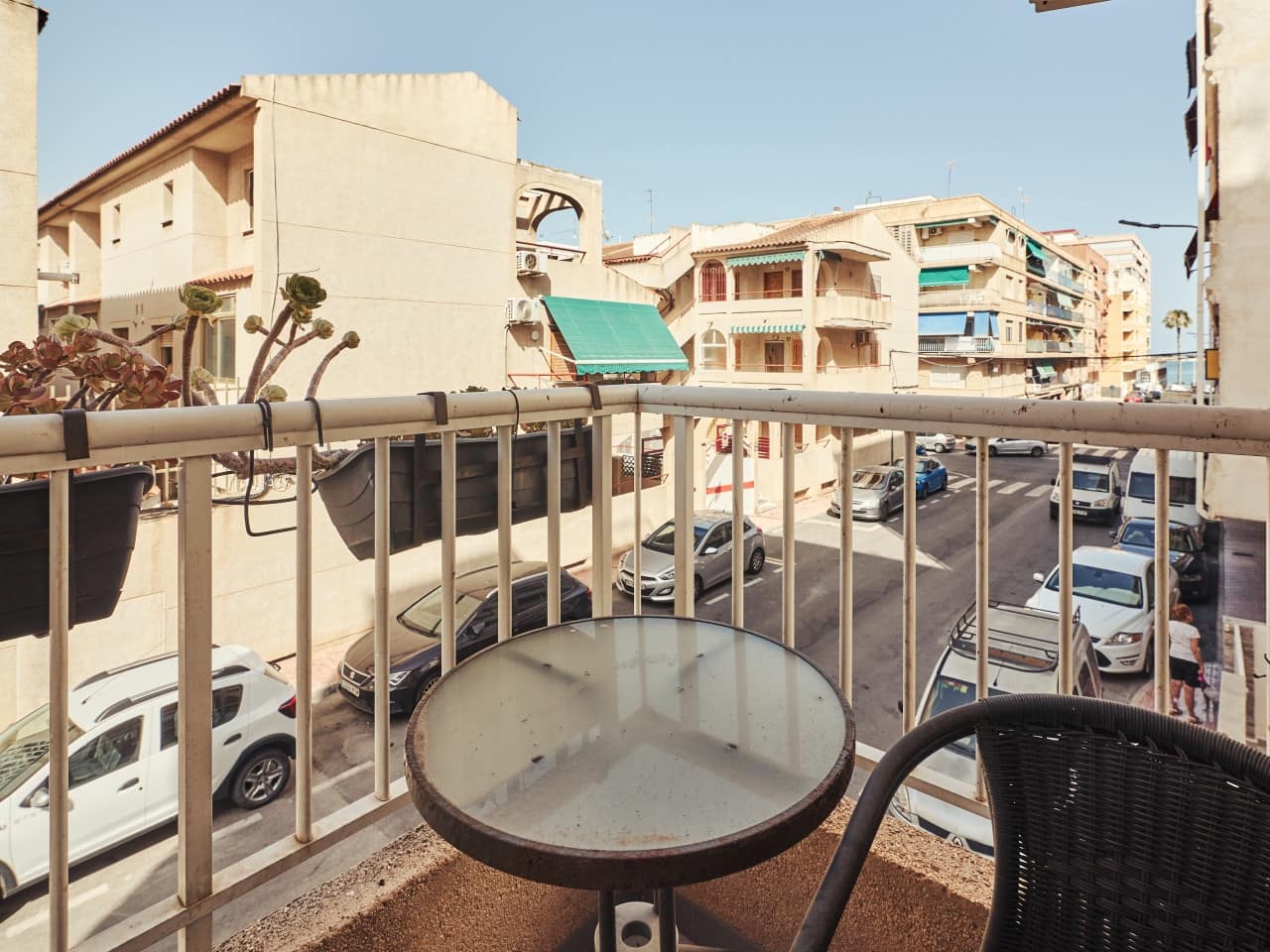 Apartamento de 2 habitaciones en Torrevieja en venta - 118.500 € (Ref: 9930032)