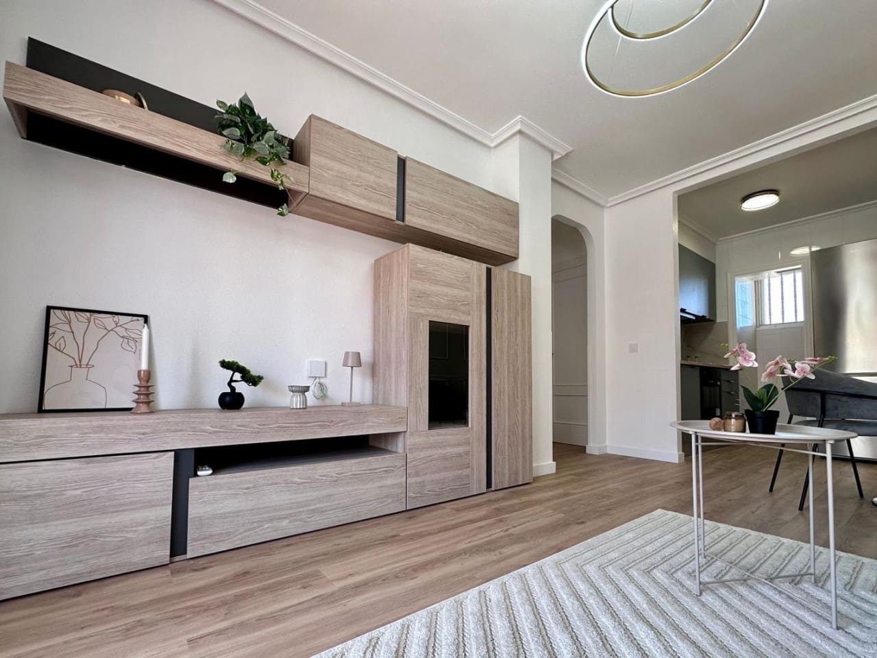 Apartamento de 2 habitaciones en Torrevieja en venta con piscina garaje - 199.900 € (Ref: 9934927)