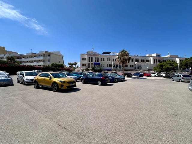 Apartamento de 2 habitaciones en Avenida Habaneras - Curva de Palangre, Torrevieja en venta con piscina garaje - 199.900 € (Ref: 9934927)
