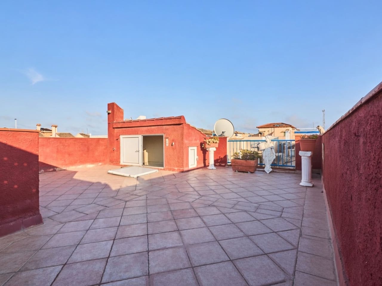2 soverom Villa til salgs i El Chaparral med svømmebasseng garasje - € 115 000 (Ref: 9941187)
