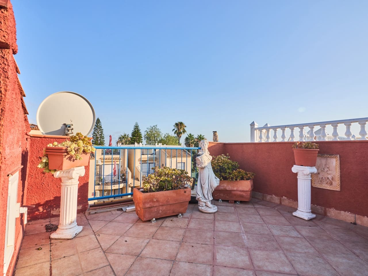 2 soverom Villa til salgs i El Chaparral med svømmebasseng garasje - € 115 000 (Ref: 9941187)