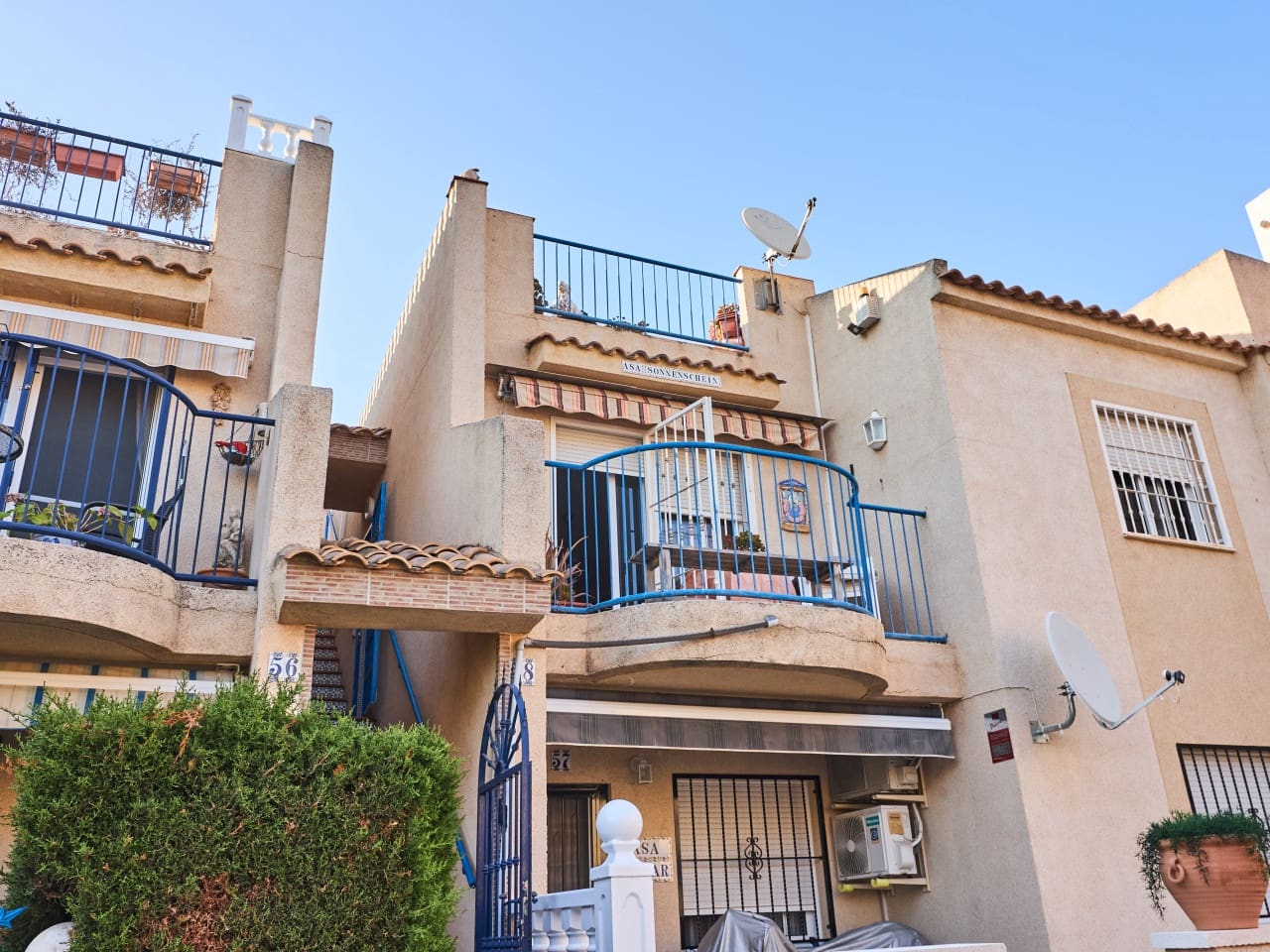 2 soverom Villa til salgs i El Chaparral med svømmebasseng garasje - € 115 000 (Ref: 9941187)