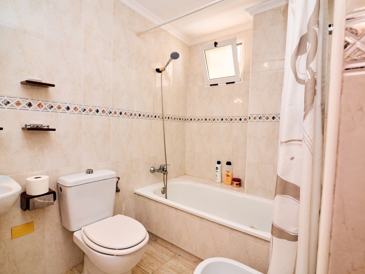 1 soveværelse Lejlighed til salg i Torrevieja med swimmingpool garage - € 159.900 (Ref: 9941188)