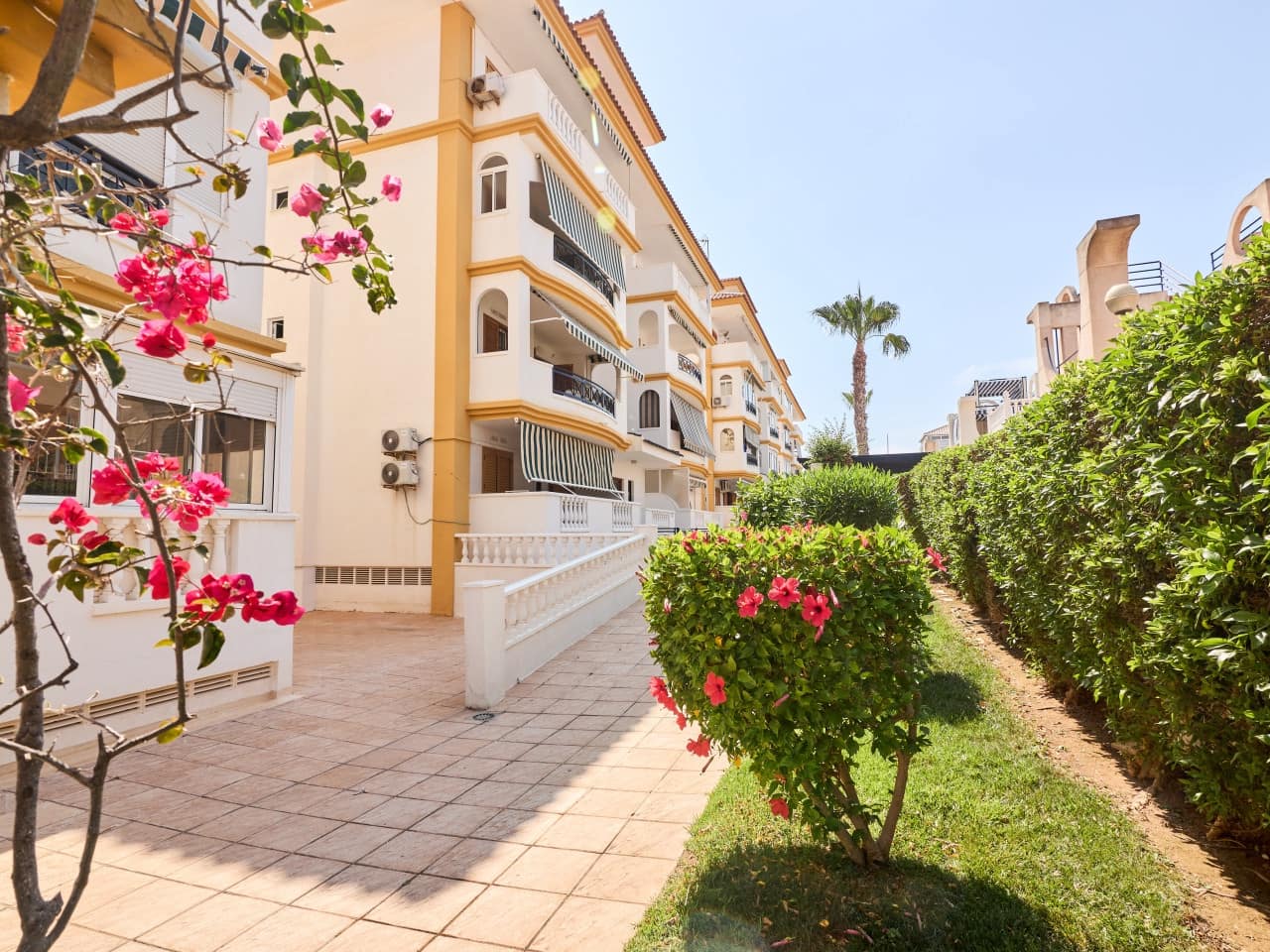 1 soveværelse Lejlighed til salg i Torrevieja med swimmingpool garage - € 159.900 (Ref: 9941188)