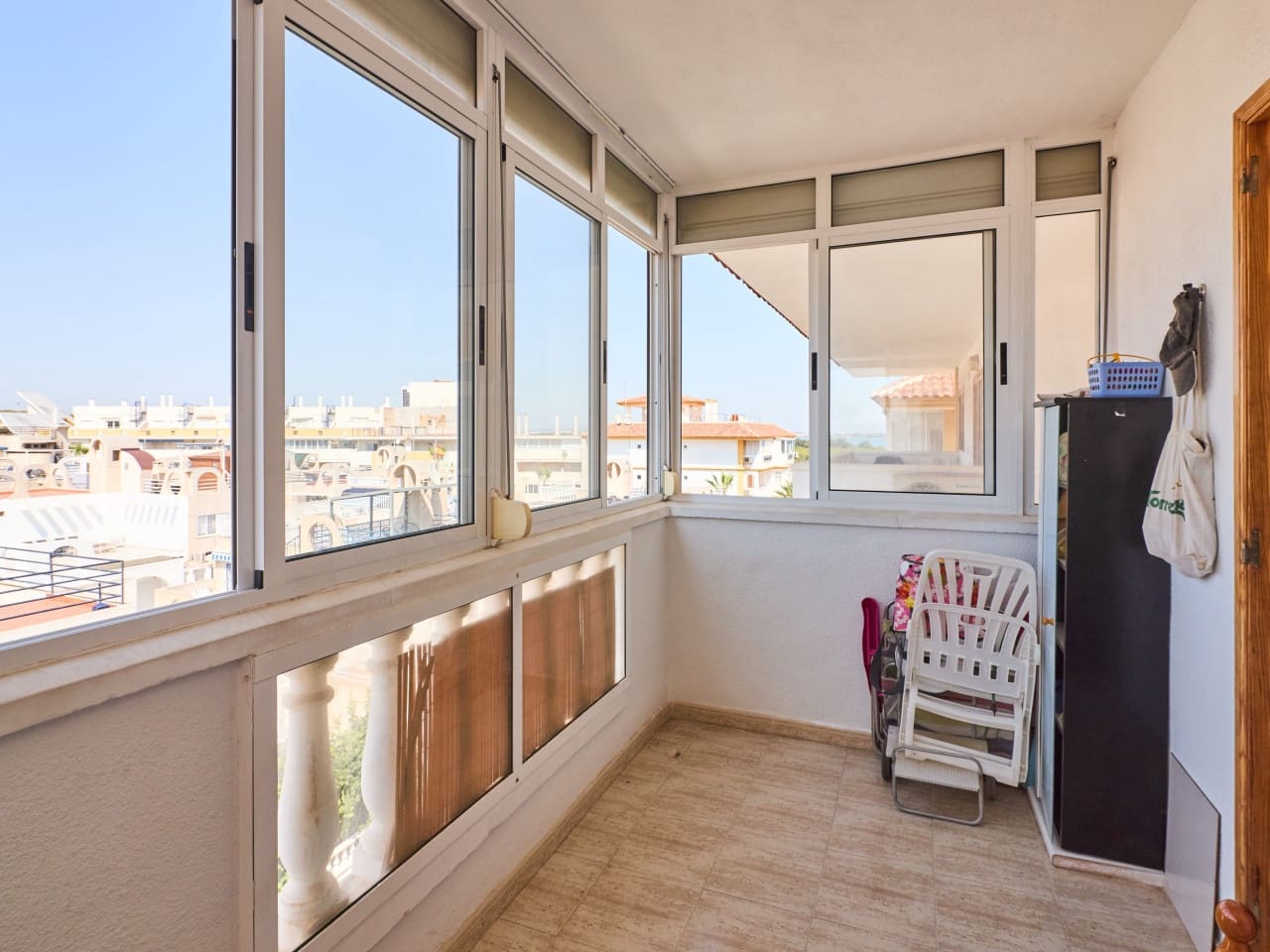 1 soveværelse Lejlighed til salg i Torrevieja med swimmingpool garage - € 159.900 (Ref: 9941188)