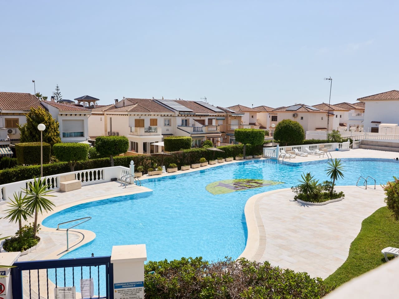 1 soveværelse Lejlighed til salg i Torrevieja med swimmingpool garage - € 159.900 (Ref: 9941188)