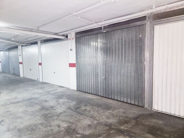 Garage til salg i Parque de las Naciones, Torrevieja - € 19.900 (Ref: 9941189)
