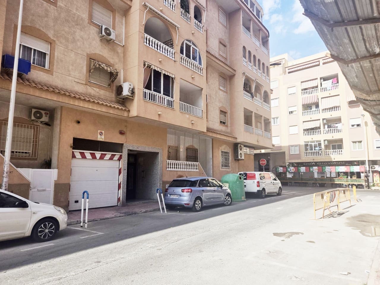 Garage til salg i Torrevieja - € 19.900 (Ref: 9941189)