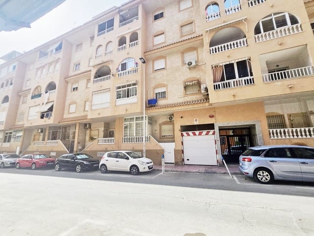 Garage til salg i Parque de las Naciones, Torrevieja - € 19.900 (Ref: 9941189)
