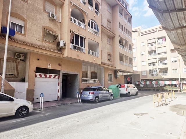 Garage til salg i Parque de las Naciones, Torrevieja - € 19.900 (Ref: 9941189)