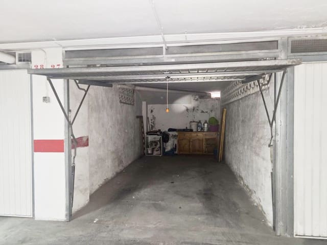 Garage til salg i Parque de las Naciones, Torrevieja - € 19.900 (Ref: 9941189)
