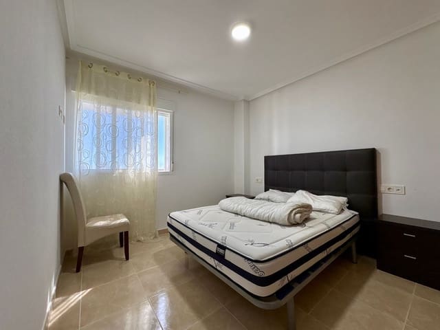2 chambre Appartement à vendre à Puerto Deportivo, Guardamar del Segura avec piscine - 189 900 € (Ref: 9948904)