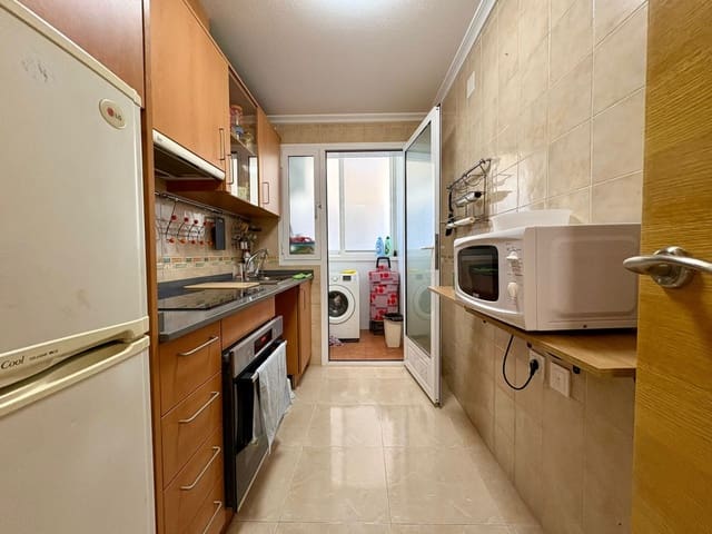 2 chambre Appartement à vendre à Puerto Deportivo, Guardamar del Segura avec piscine - 189 900 € (Ref: 9948904)