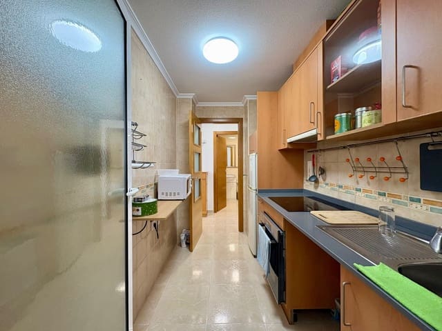 2 chambre Appartement à vendre à Puerto Deportivo, Guardamar del Segura avec piscine - 189 900 € (Ref: 9948904)