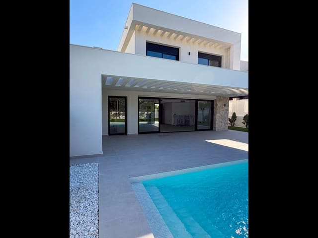 4 soverom Villa til salgs i Los Balcones med svømmebasseng garasje - € 895 000 (Ref: 9948905)