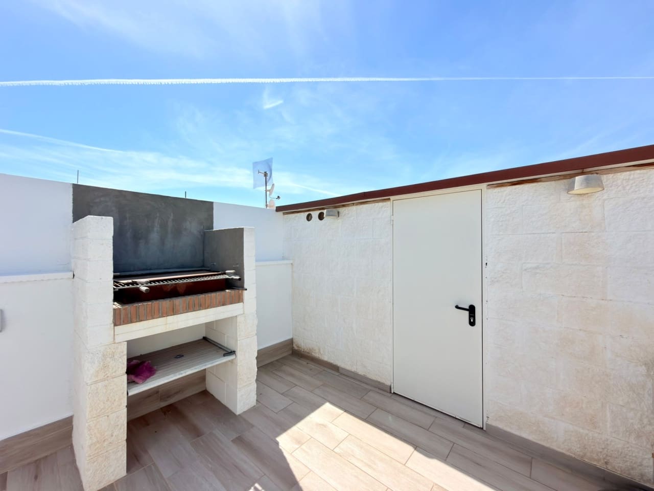 2 soveværelse Villa til salg i Orihuela Costa med swimmingpool - € 178.000 (Ref: 9952828)
