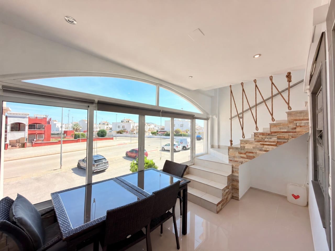 2 soveværelse Villa til salg i Orihuela Costa med swimmingpool - € 178.000 (Ref: 9952828)