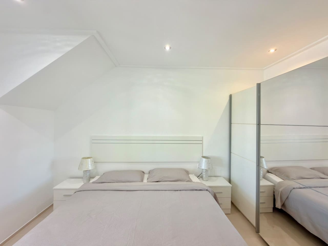 2 soveværelse Villa til salg i Orihuela Costa med swimmingpool - € 178.000 (Ref: 9952828)