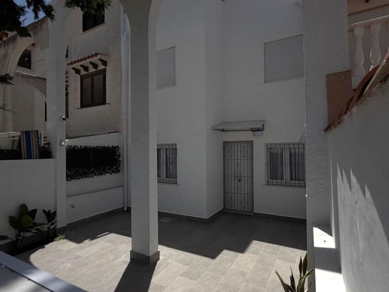 3 soverom Hus til salgs i Torrevieja med svømmebasseng - € 259 900 (Ref: 9958399)