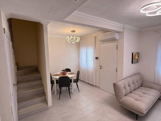 3 soverom Hus til salgs i Nueva Torrevieja, Torrevieja med svømmebasseng - € 259 900 (Ref: 9958399)