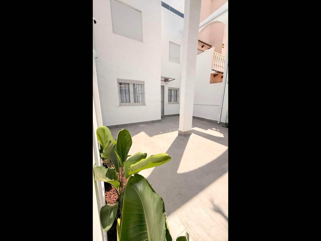 3 bedroom Townhouse for sale in Torrevieja with pool - € 259,900 (Ref: 9958399)
