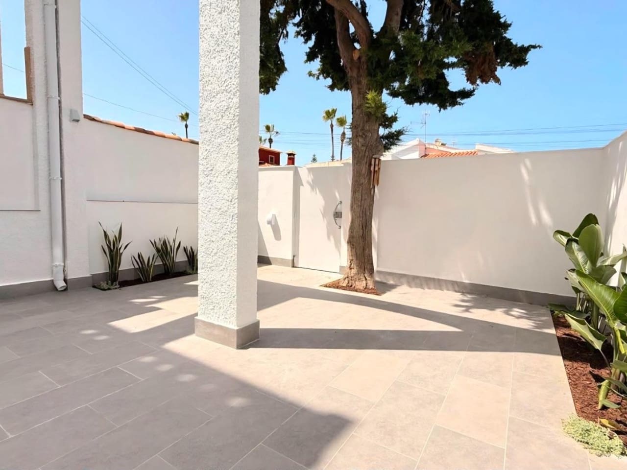 3 bedroom Townhouse for sale in Torrevieja with pool - € 259,900 (Ref: 9958399)