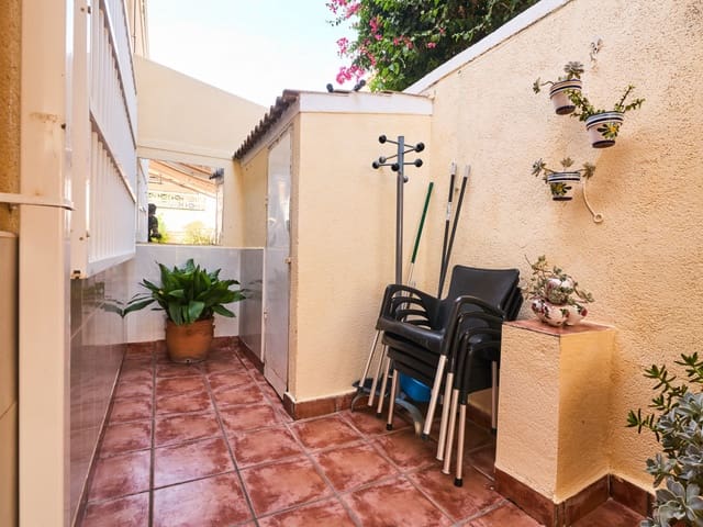 2 soveværelse Villa til salg i Los Europeos, Torrevieja med garage - € 246.750 (Ref: 9961770)