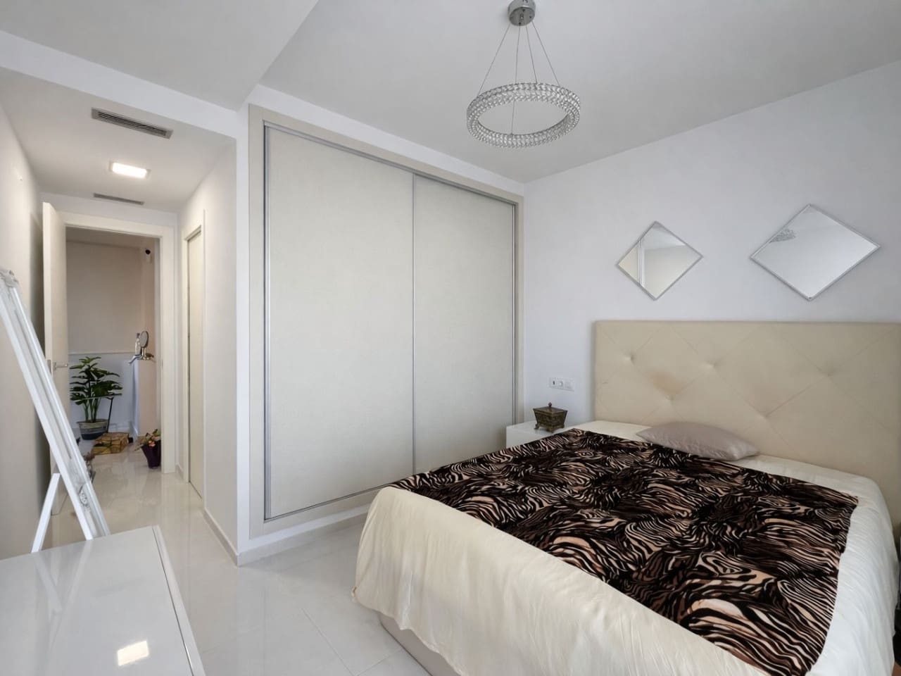 3 bedroom Villa for sale in Villamartin with pool - € 460,000 (Ref: 9964297)