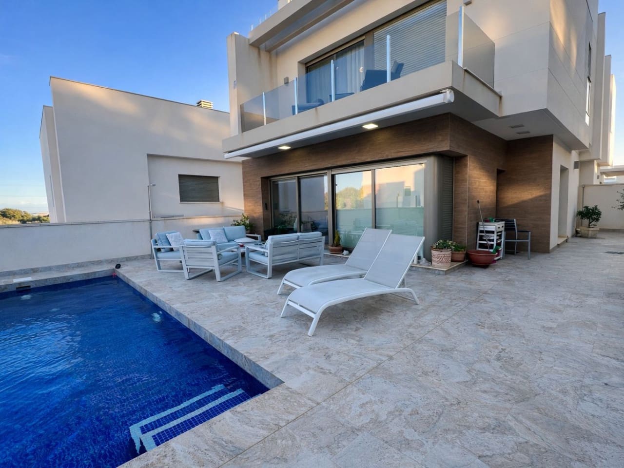 3 bedroom Villa for sale in Villamartin with pool - € 460,000 (Ref: 9964297)