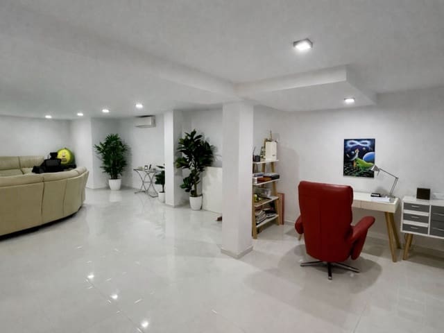3 sypialnia Willa na sprzedaż w Villamartin, Orihuela z basenem - 460 000 € (Ref: 9964297)