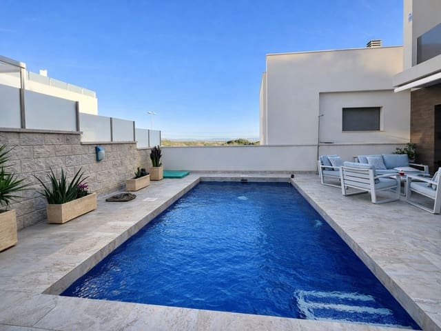 3 sypialnia Willa na sprzedaż w Villamartin, Orihuela z basenem - 460 000 € (Ref: 9964297)