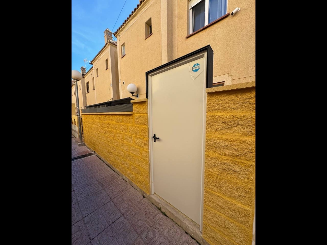 3 sovrum Villa till salu i Torrevieja med pool garage - 215 000 € (Ref: 9973591)
