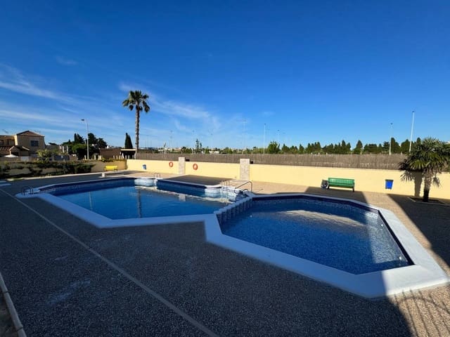 3 slaapkamer Villa te koop in El Chaparral - La Siesta - La Torreta, Torrevieja met zwembad garage - € 215.000 (Ref: 9973591)