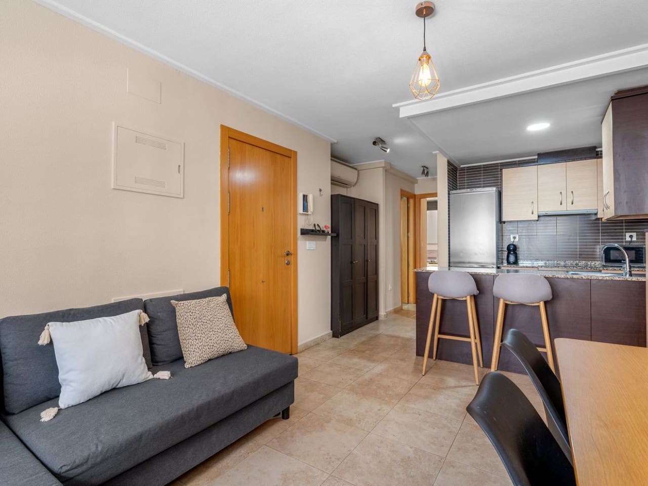 2 Zimmer Apartment zu verkaufen in Alicante / Alacant Stadt - 189.000 € (Ref: 9973592)