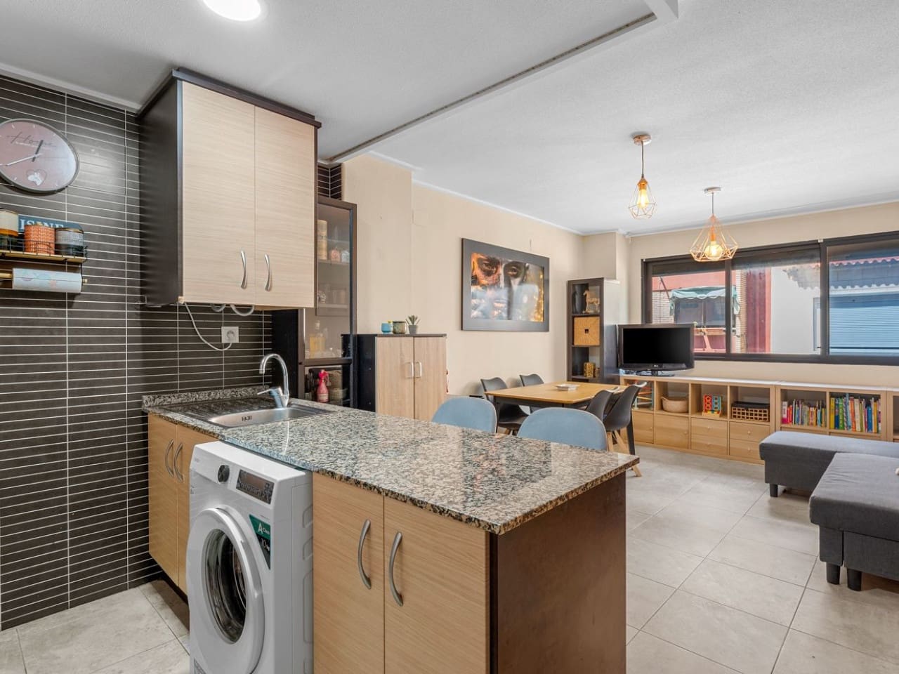 2 Zimmer Apartment zu verkaufen in Alicante / Alacant Stadt - 189.000 € (Ref: 9973592)