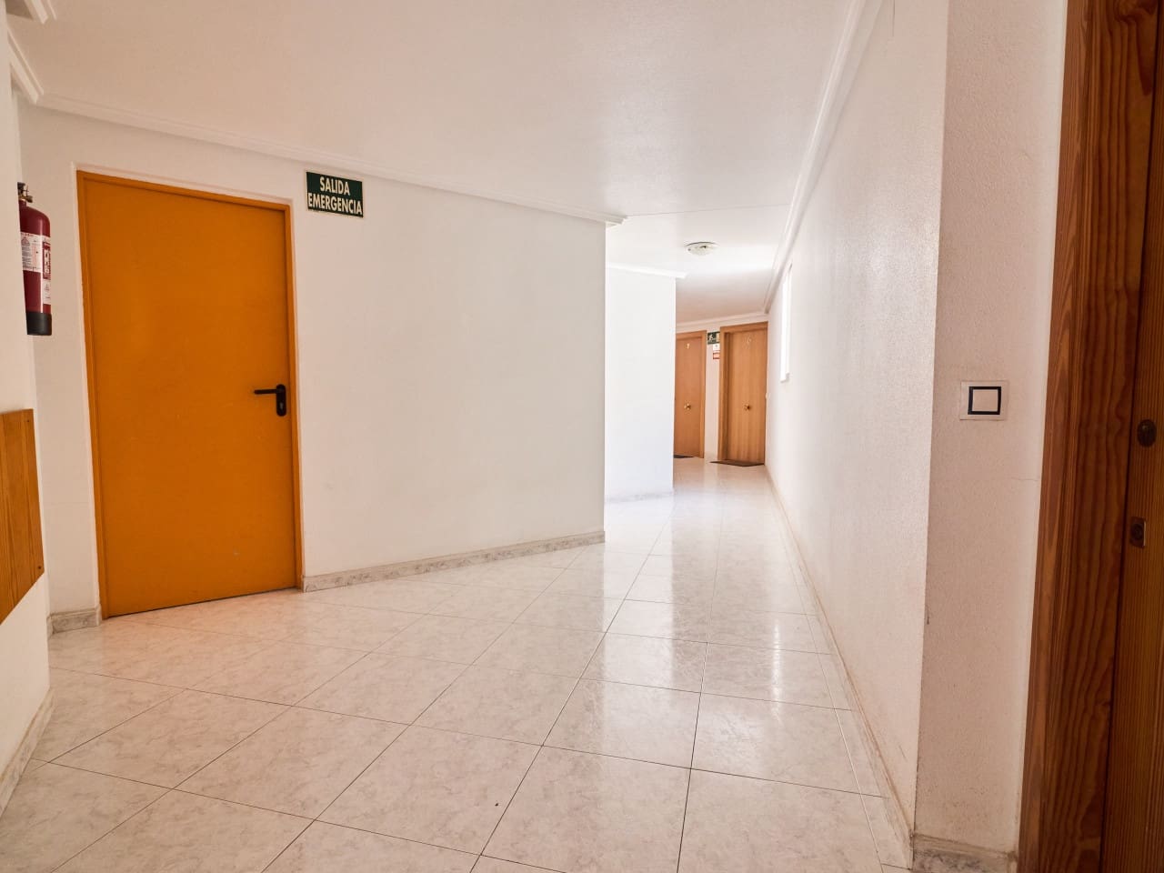 2 soverom Leilighet til salgs i Torrevieja med svømmebasseng - € 149 900 (Ref: 9973593)