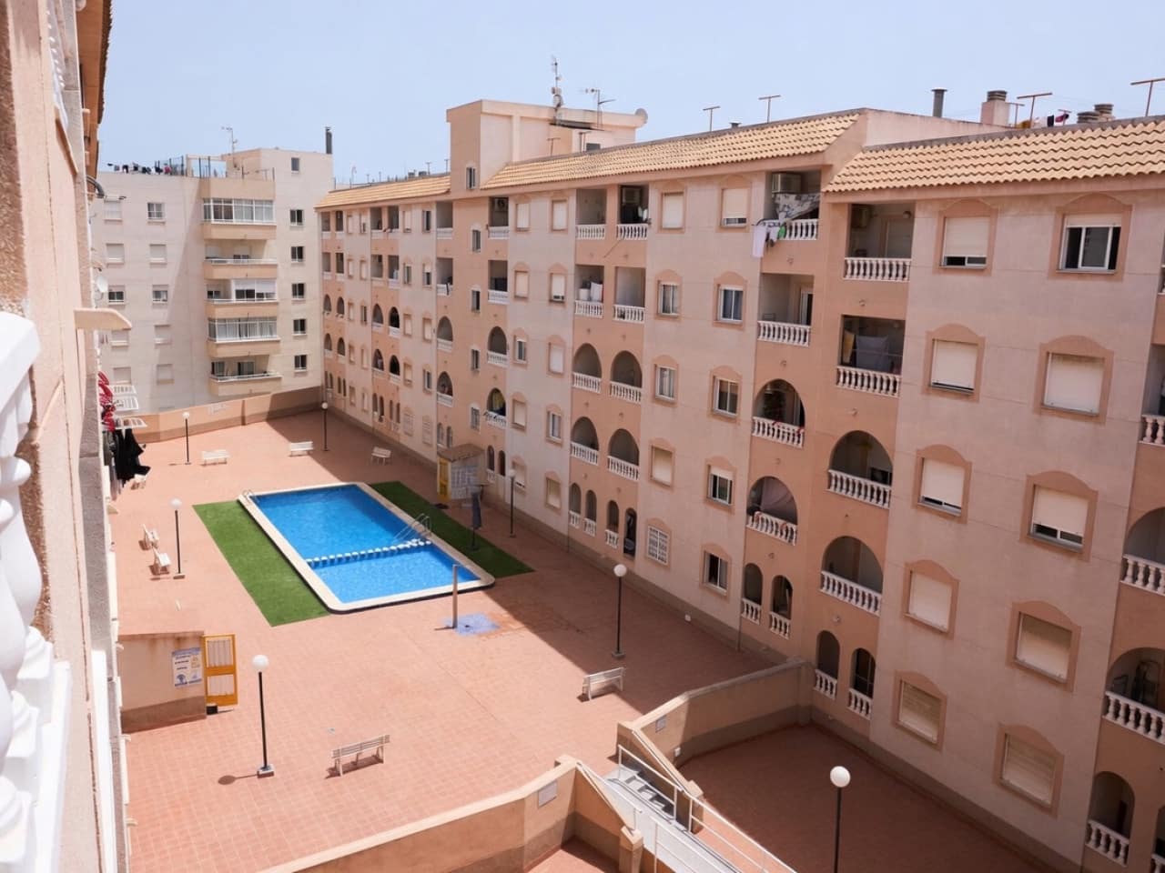 2 soverom Leilighet til salgs i Torrevieja med svømmebasseng - € 149 900 (Ref: 9973593)