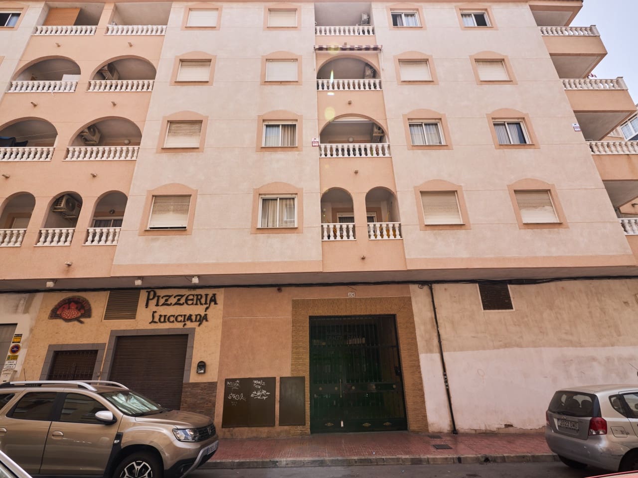 2 soverom Leilighet til salgs i Torrevieja med svømmebasseng - € 149 900 (Ref: 9973593)