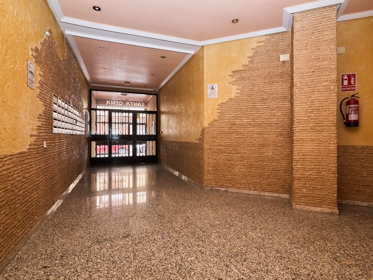 2 soverom Leilighet til salgs i Torrevieja med svømmebasseng - € 149 900 (Ref: 9973593)