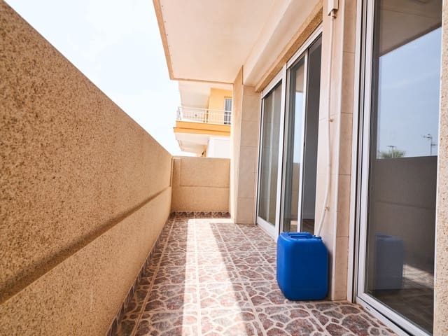 Apartamento de 2 habitaciones en Los Europeos, Torrevieja en venta - 159.000 € (Ref: 9975947)