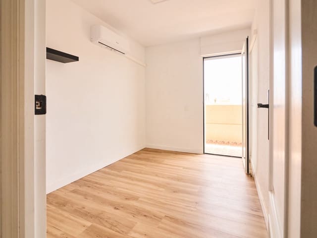 Apartamento de 2 habitaciones en Los Europeos, Torrevieja en venta - 159.000 € (Ref: 9975947)