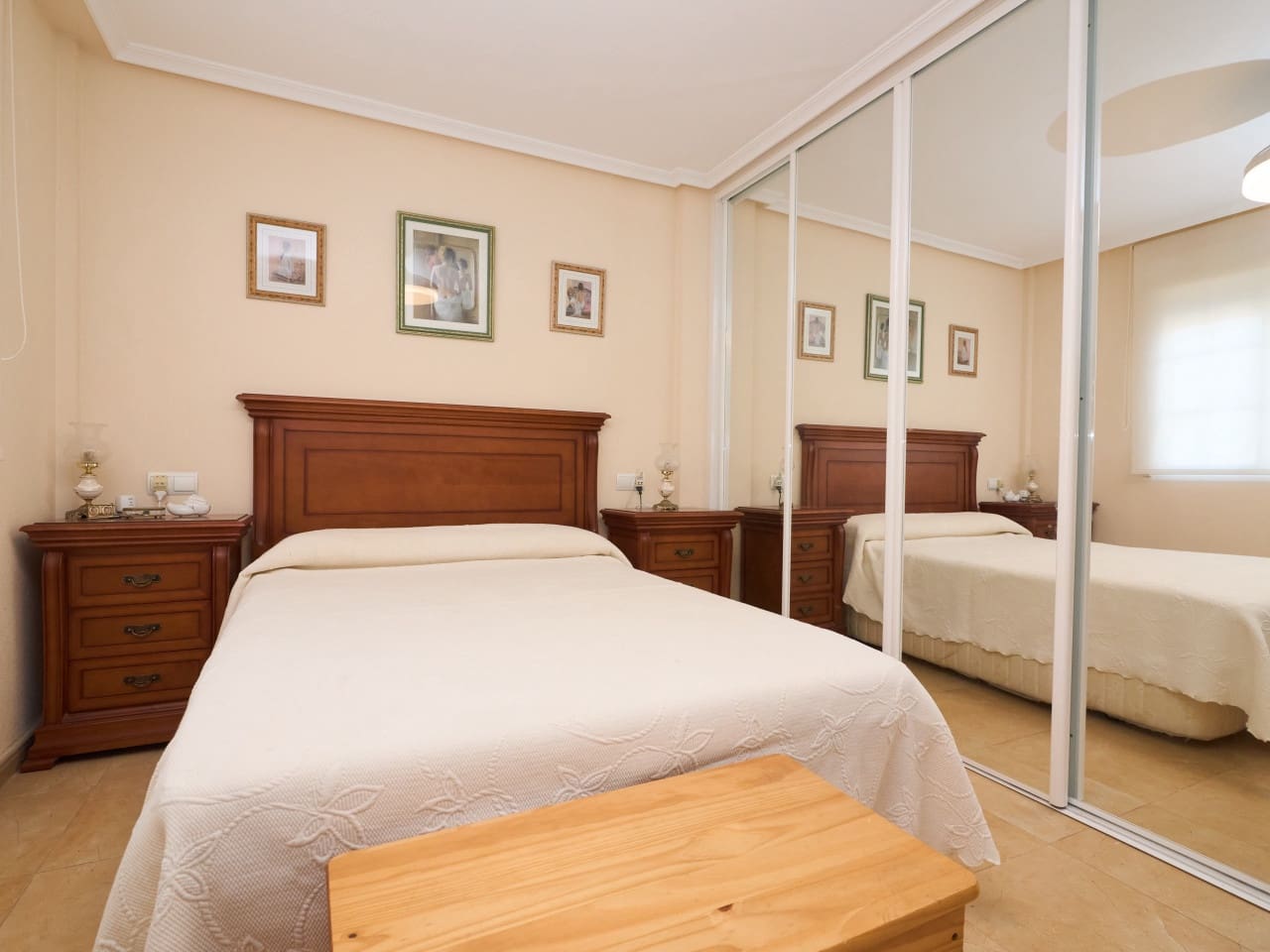 Casa de 3 habitaciones en Torrevieja en venta con piscina garaje - 295.000 € (Ref: 9976400)