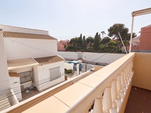 3 soverom Hus til salgs i Los Frutales, Torrevieja med svømmebasseng garasje - € 295 000 (Ref: 9976400)